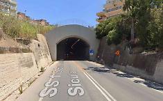 L'Anas demolisce la galleria ammalorata per le infiltrazioni, per quattro anni traffico deviato nel centro cittadino
