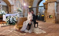 Grande festa in casa Arancio, si sposano Federica, figlia del collega Tot&ograve;, e Giuseppe
