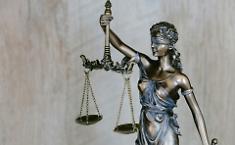 Magistrati ordinari e onorari: la Corte Costituzionale decider&agrave; dopo un ricorso di due giudici siciliani