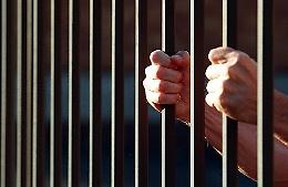 Coronavirus, detenuto catanese ha ottenuto i domiciliari: «In carcere è a rischio contagio»