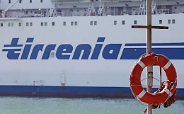 I traghetti Tirrenia riaccendono i motori: riattivati i collegamenti con la Sicilia