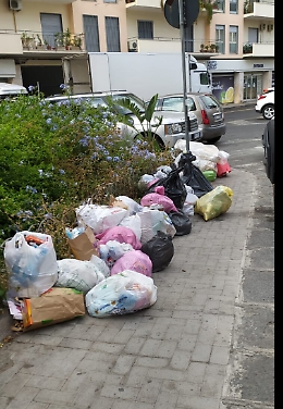 Catania: discarica a cielo aperto in citt&agrave;