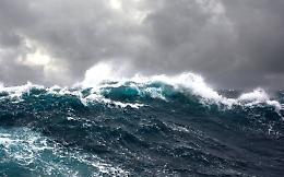 Mare mosso, onda anomala rompe finestrino dell'aliscafo per le Eolie