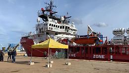 Migranti, l'Italia concede il porto di Augusta alla Ocean Viking