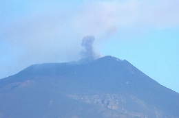 L'Etna si d&agrave; una calmata: in alta quota flussi lavici non pi&ugrave; alimentati