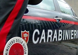 Maletto, rappresentante di casalinghi truffa una casalinga