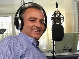 Joe Pitrusino , il poliziotto "masculuni" che indaga su un presepe vivente sparito nel nulla