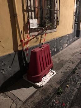 Catania: "Botola pericolosa? Mettiamoci una pietra sopra"