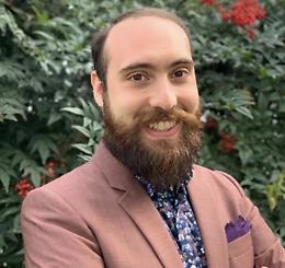 Coronavirus, il ricercatore di Oxford: «Qui non fanno tamponi e vanno al pub, serve rigore»