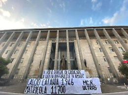 Catania, il sit in degli ultras davanti il Tribunale: quattro denunciati