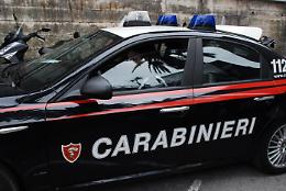 Capo d'Orlando, va in aiuto di una donna e viene accoltellato in pizzeria



e viene accoltellato in pizzeria