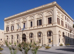 Trapani, positivo al Covid un dipendente del Comune e il sindaco chiude gli uffici