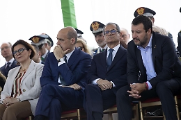 Il ministro Trenta: «Avvisai Salvini sulle Ong». E lui replica: «Nervosismo del lunedì...»
