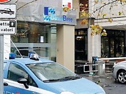 Blocco dei conti di Banca Base, «dubbi su tempi e procedure»