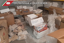 Pesce non commestibile e senza tracciabilità: chiuso ristorante a Catania