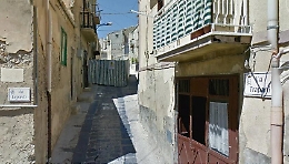 Canicattì, crolla palazzina di tre piani disabitata