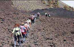 Guide dell'Etna, il M5S: &laquo;Si ritirino le licenze indebitamente ottenute&raquo;