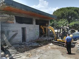 Acireale, demolito un fabbricato costruito senza nessuna autorizzazione