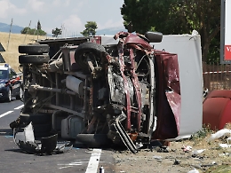 Maletto, incidente lungo la SS 284
Bilancio grave: un morto e un ferito