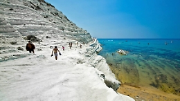 Scala dei Turchi, c'è l'accordo tra Comune e proprietario ma è polemica
