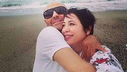 Tiziana, 49 anni e un tumore grave, sposa il suo Peppe: «Il nostro amore più forte del male»