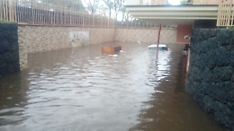 Il Catanese flagellato dal maltempo, decine di interventi dei vigili del fuoco