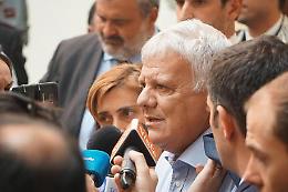 Gestione rifiuti, Galletti "bacchetta" Crocetta e minaccia commissariamento