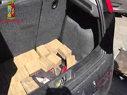 Quasi dieci chili di hashih in auto: due arresti a Catania, uno è minorenne