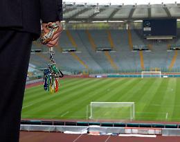 Serie B a 22, arriva "spinta" del governo:  «Ripescaggi da farsi e immediatamente»