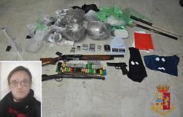 Droga, passamontagna e armi in un garage: due arresti ad Adrano