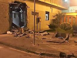 Catenanuova, sventato furto al bancomat Unicredit: caccia a 7 malviventi