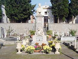 Spoon River di Sicilia, tour di turisti tra i viali dell'eterna memoria