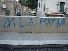 La metà dei giovani siciliani continua a considerare la mafia più forte dello Stato