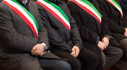 Decadenza, la rivolta dei sindaci a Palazzo dei Normanni Crocetta:  «Norma scriteriata, la aboliremo»