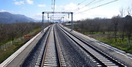 Ordigno bellico vicino a binari: treni fermi lungo la tratta Palermo-Messina