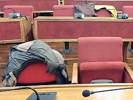 Tre anni di reclusione ad Antonino Chiazza,  4 anni e 4 mesi a Michele Amato e 2 anni ad Antonio Chiazza