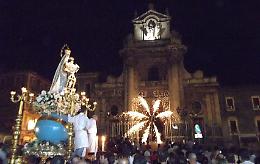 Catania, spara fuochi d'artificio al passaggio della Madonna: denunciato