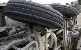 Santa Venerina, si ribalta una betoniera, muore operaio catanese