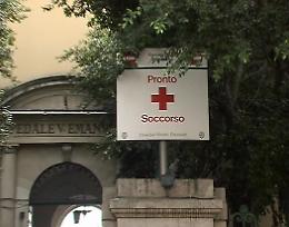 Catania, medico difende collega e lo prendono a pugni al V. Emanuele