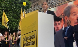 Musumeci ufficializza la svolta leghista
«e Dio ci aiuti senza rosario nelle mani»