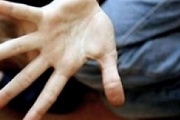Abusi sessuali su un alunno di 12 anni, professoressa arrestata a Benevento