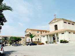 Farmacia, rapina a mano armata:  bottino di circa 1.000 euro