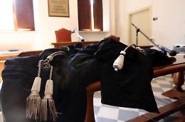 Avvocato catanese "pigliatutto" assume la difesa di tutte e due le parti in conflitto