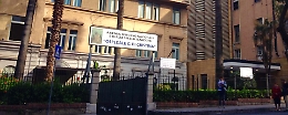 Neonato muore in ospedale a Palermo, il padre aggredisce i medici