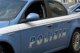 Bimbo di due anni ucciso in casa a Milano, è caccia al padre