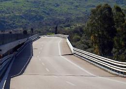 A fine luglio il M5S ricuce la Sicilia: ruspe sulla scorciatoia Caltavuturo