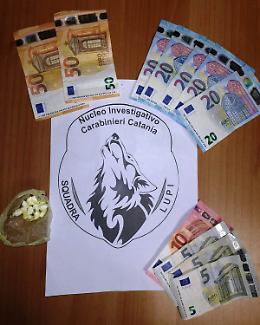 Acireale, droga ai "clienti" a domicilio: un ventenne la consegnava in motorino