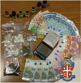 Irruzione dei Cc al “droga party” in villa nelle campagne di Enna