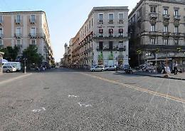 Piazza Stesicoro, bus contro moto Centauro perde la milza e un rene