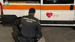 Messina, l'ambulanza anzich&eacute; malati covid trasportava 30 kg di marijuana